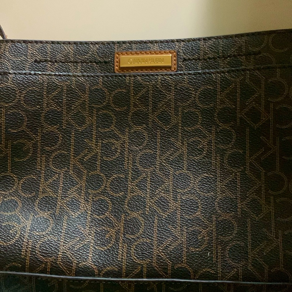 Calvin Klein shoulder bag used only once great condition